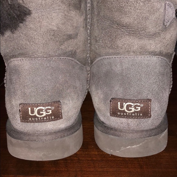 UGG Womens Bailey Button BOOTS 5803 Brown - Picture 4 of 8